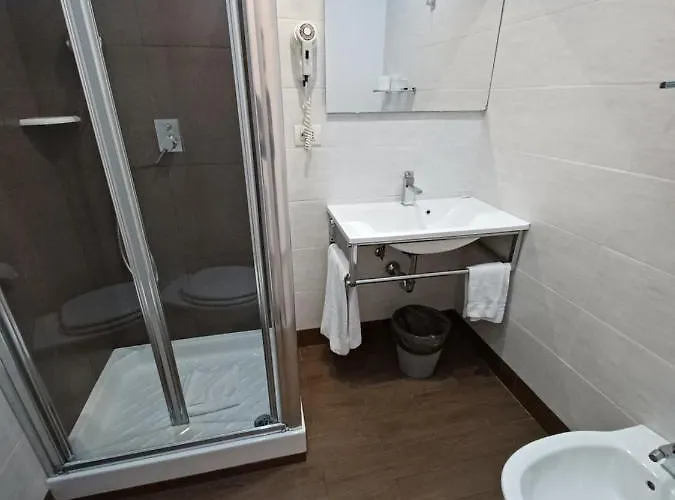 Mimosa Pantheon Hotel *